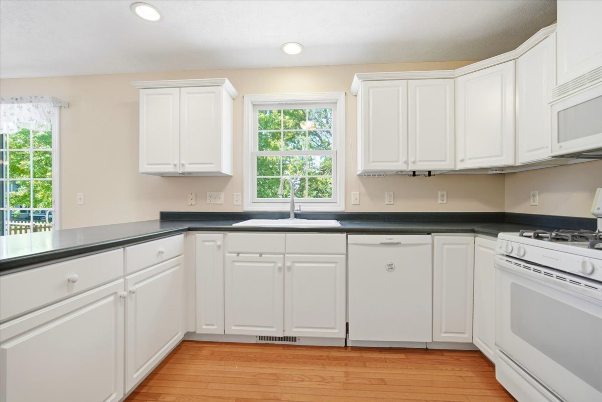 3180 Red Jasper Street Normal, IL 61761 - Photo 10 of 32
