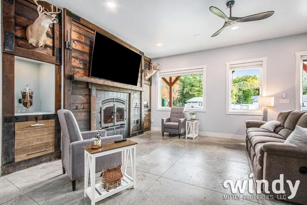 $945,000 | 4958 Forest Park Avenue, Watervliet, MI 49098