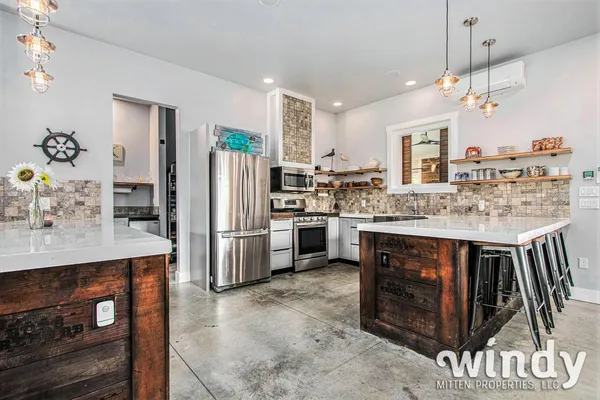 $945,000 | 4958 Forest Park Avenue, Watervliet, MI 49098