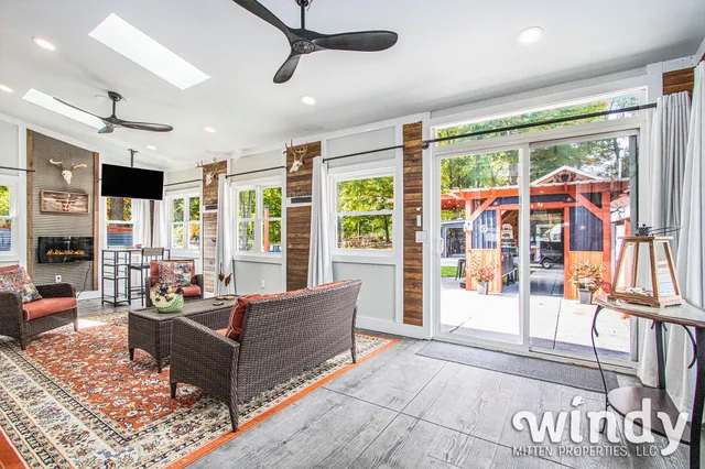 $875,000 | 4958 Forest Park Avenue, Watervliet, MI 49098