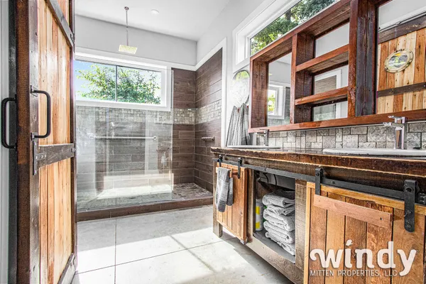$945,000 | 4958 Forest Park Avenue, Watervliet, MI 49098