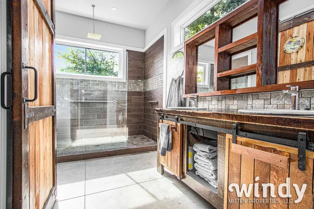 $875,000 | 4958 Forest Park Avenue, Watervliet, MI 49098