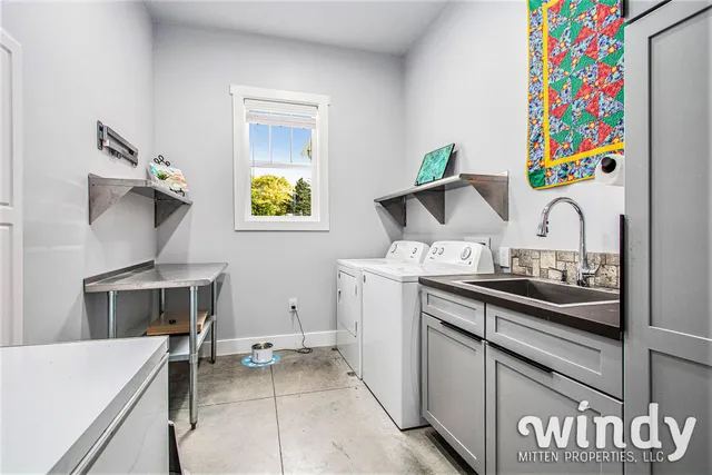 $875,000 | 4958 Forest Park Avenue, Watervliet, MI 49098