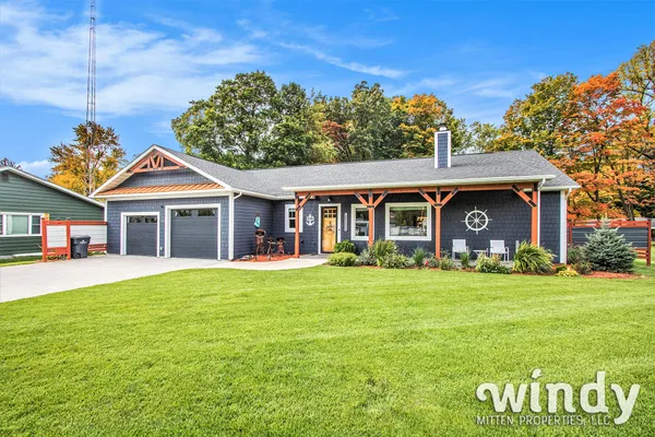 $945,000 | 4958 Forest Park Avenue, Watervliet, MI 49098