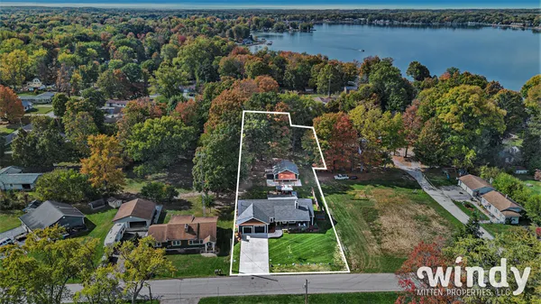 $945,000 | 4958 Forest Park Avenue, Watervliet, MI 49098