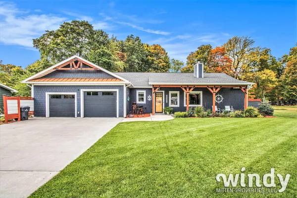 $945,000 | 4958 Forest Park Avenue, Watervliet, MI 49098