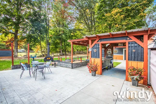 $945,000 | 4958 Forest Park Avenue, Watervliet, MI 49098
