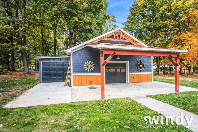 $875,000 | 4958 Forest Park Avenue, Watervliet, MI 49098