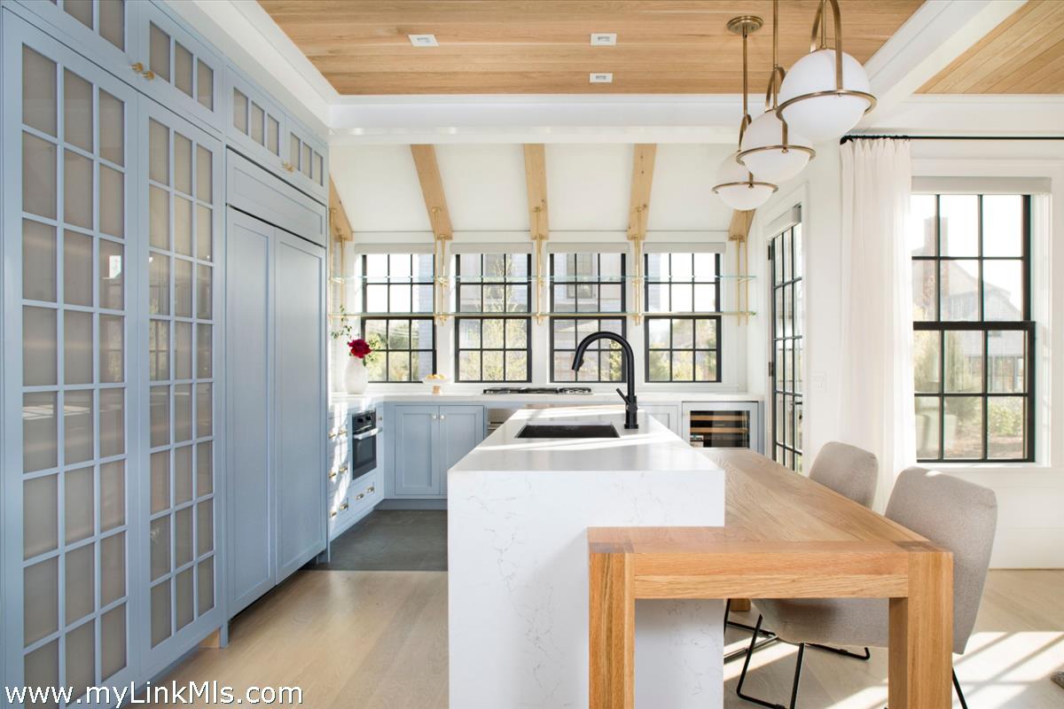 47 Hummock Pond Road Nantucket, MA 02554 - Photo 3 of 18 Gallery Image 3