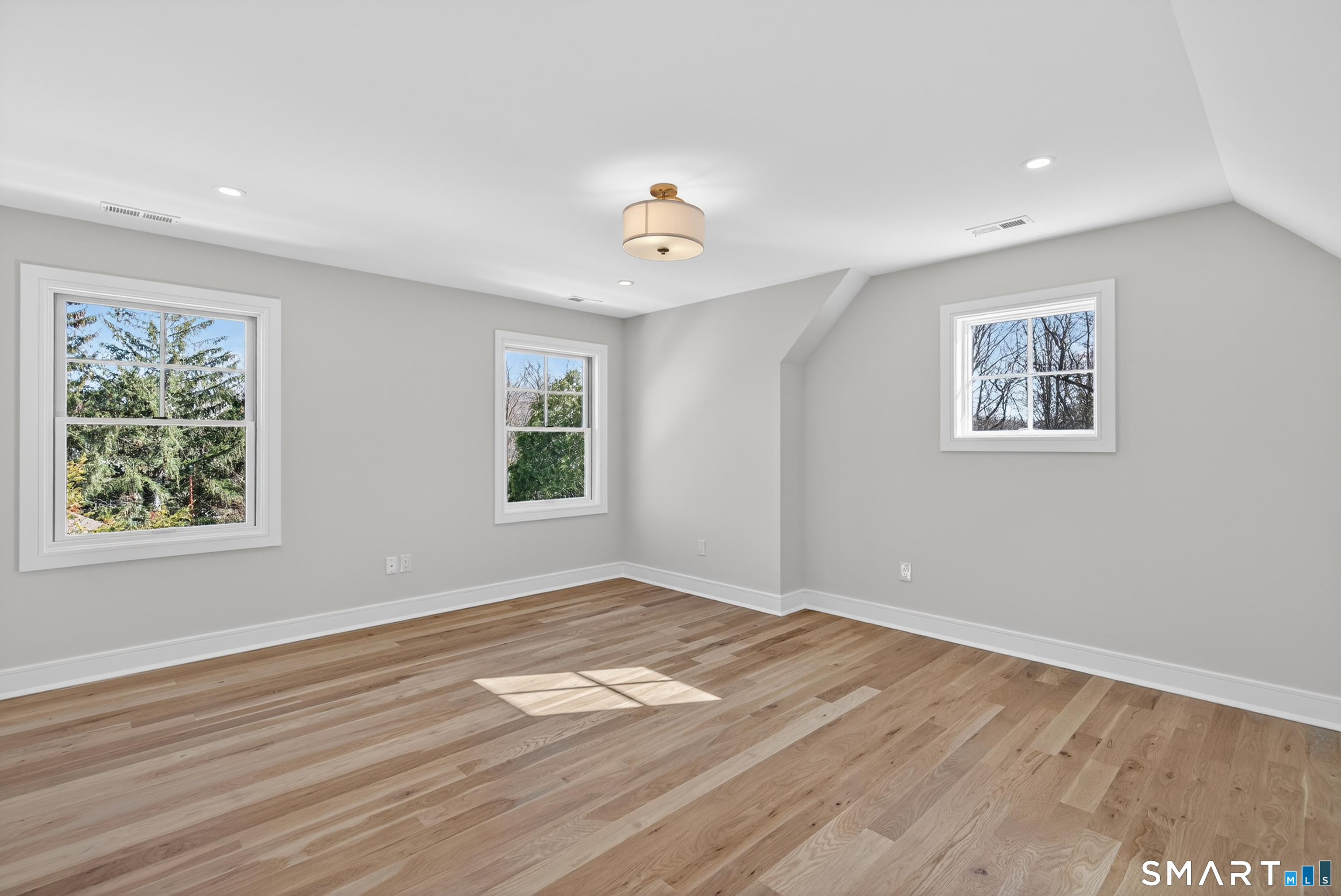 360 Duck Farm Road Fairfield, CT 06824 - Photo 26 of 39