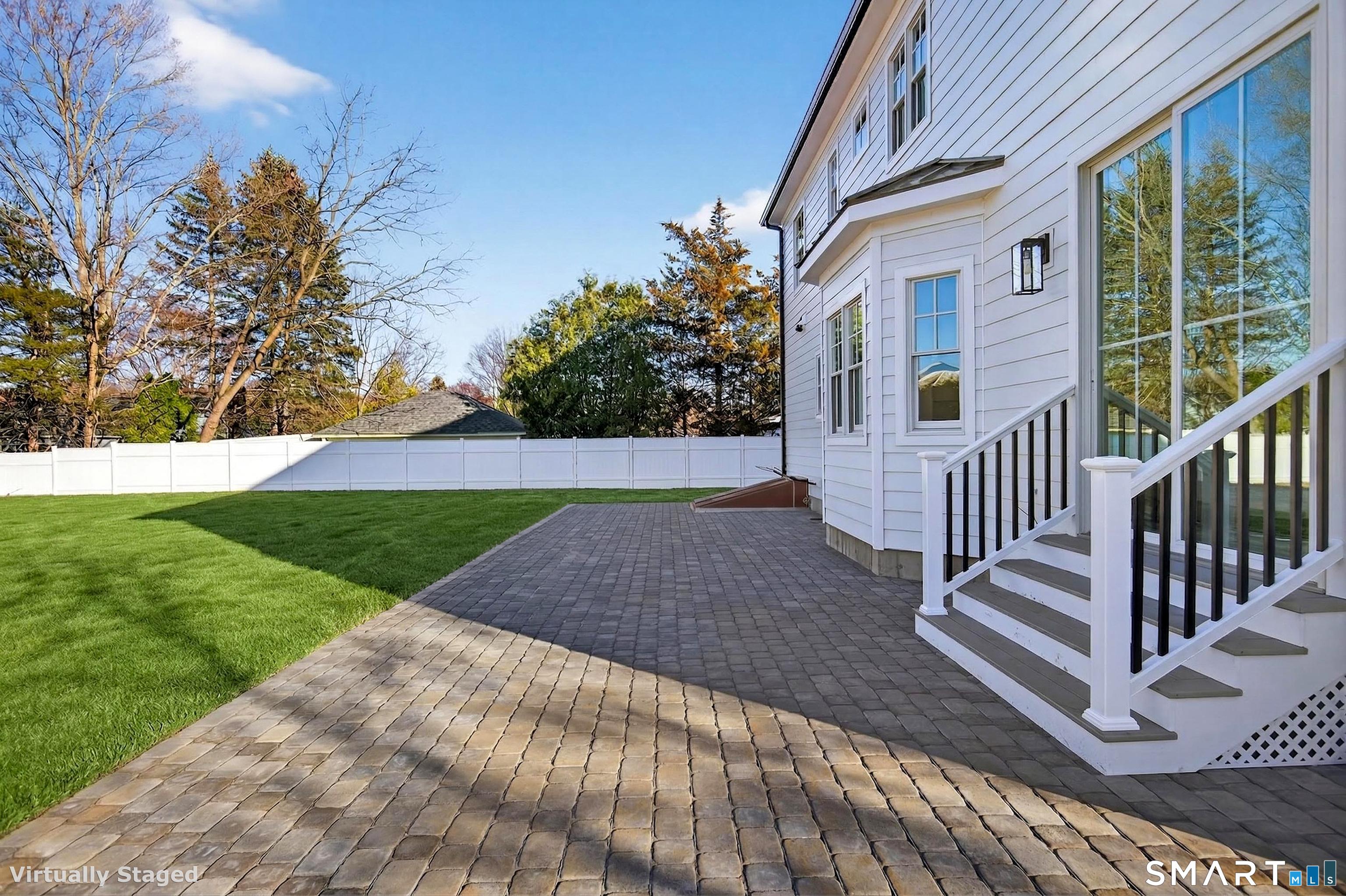 360 Duck Farm Road Fairfield, CT 06824 - Photo 32 of 39