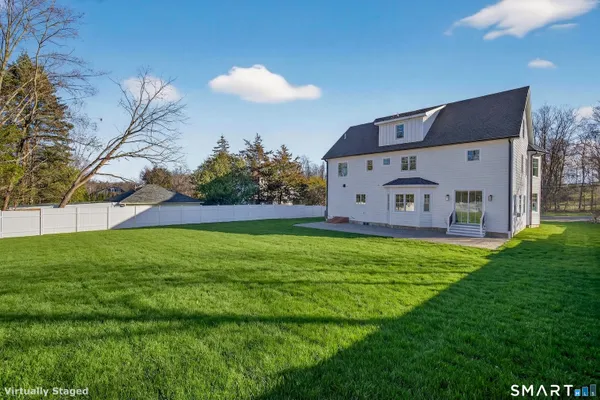 $2,299,000 | 360 Duck Farm Road, Fairfield, CT 06824