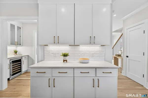 $2,299,000 | 360 Duck Farm Road, Fairfield, CT 06824