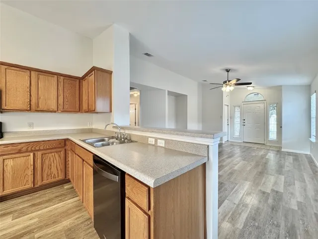 $1,895 | 916 Gentry Drive, Leander, TX 78641