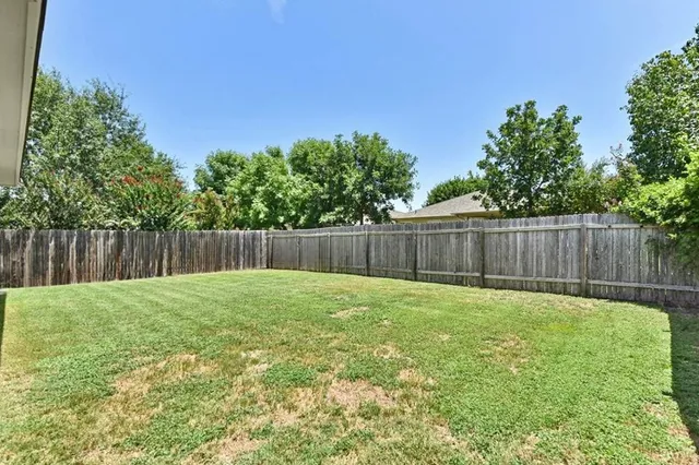 $1,895 | 916 Gentry Drive, Leander, TX 78641