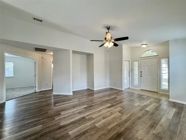 $1,895 | 916 Gentry Drive, Leander, TX 78641