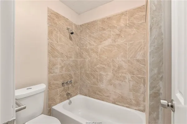$1,800 | 3101 Red Robin Loop, Bryan, TX 77802