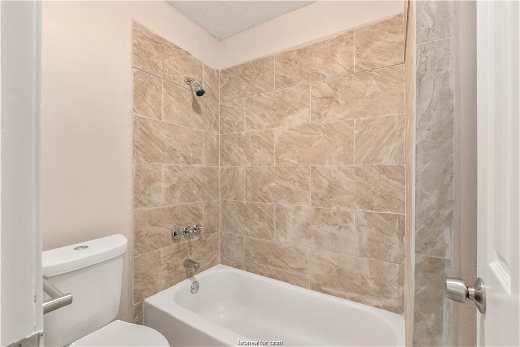 3101 Red Robin Loop Bryan, TX 77802 - Photo 11 of 20