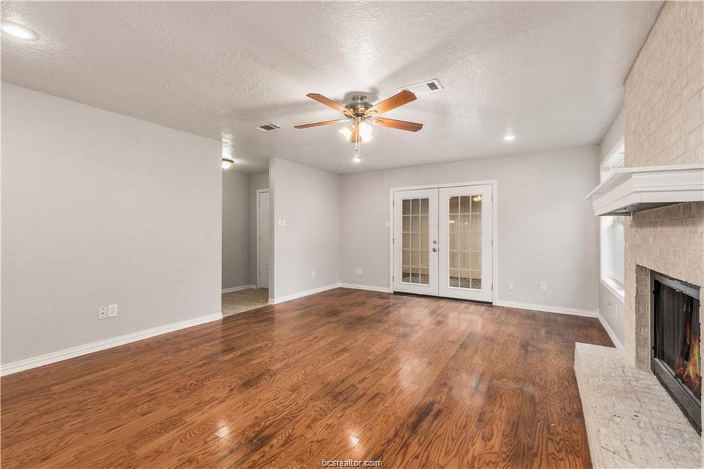 3101 Red Robin Loop Bryan, TX 77802 - Photo 3 of 20