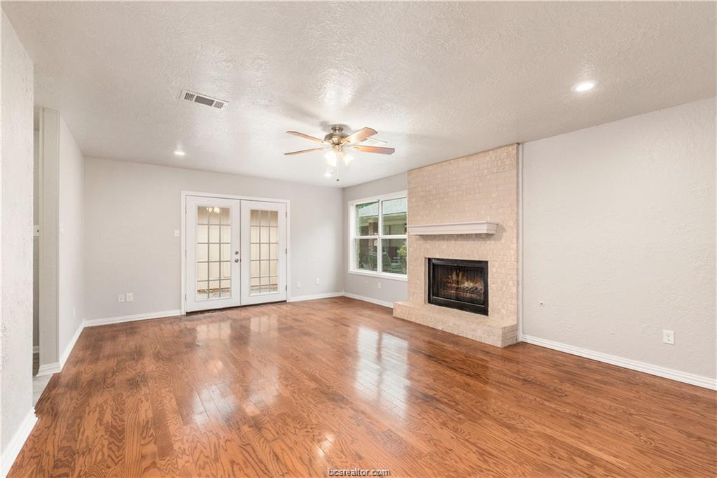 3101 Red Robin Loop Bryan, TX 77802 - Photo 4 of 20