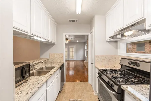 $1,800 | 3101 Red Robin Loop, Bryan, TX 77802