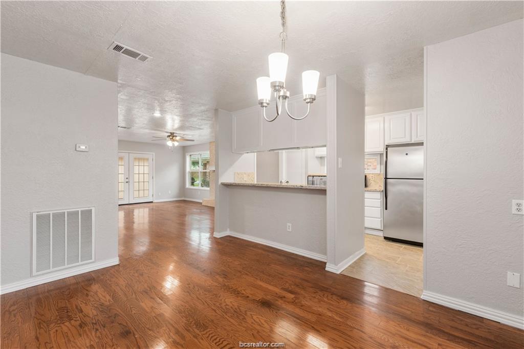 3101 Red Robin Loop Bryan, TX 77802 - Photo 8 of 20