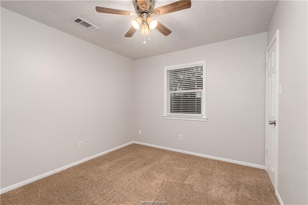 3101 Red Robin Loop Bryan, TX 77802 - Photo 9 of 20