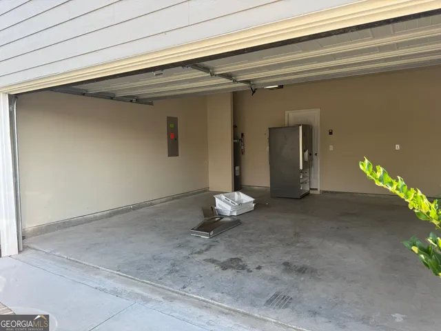 a view of a garage