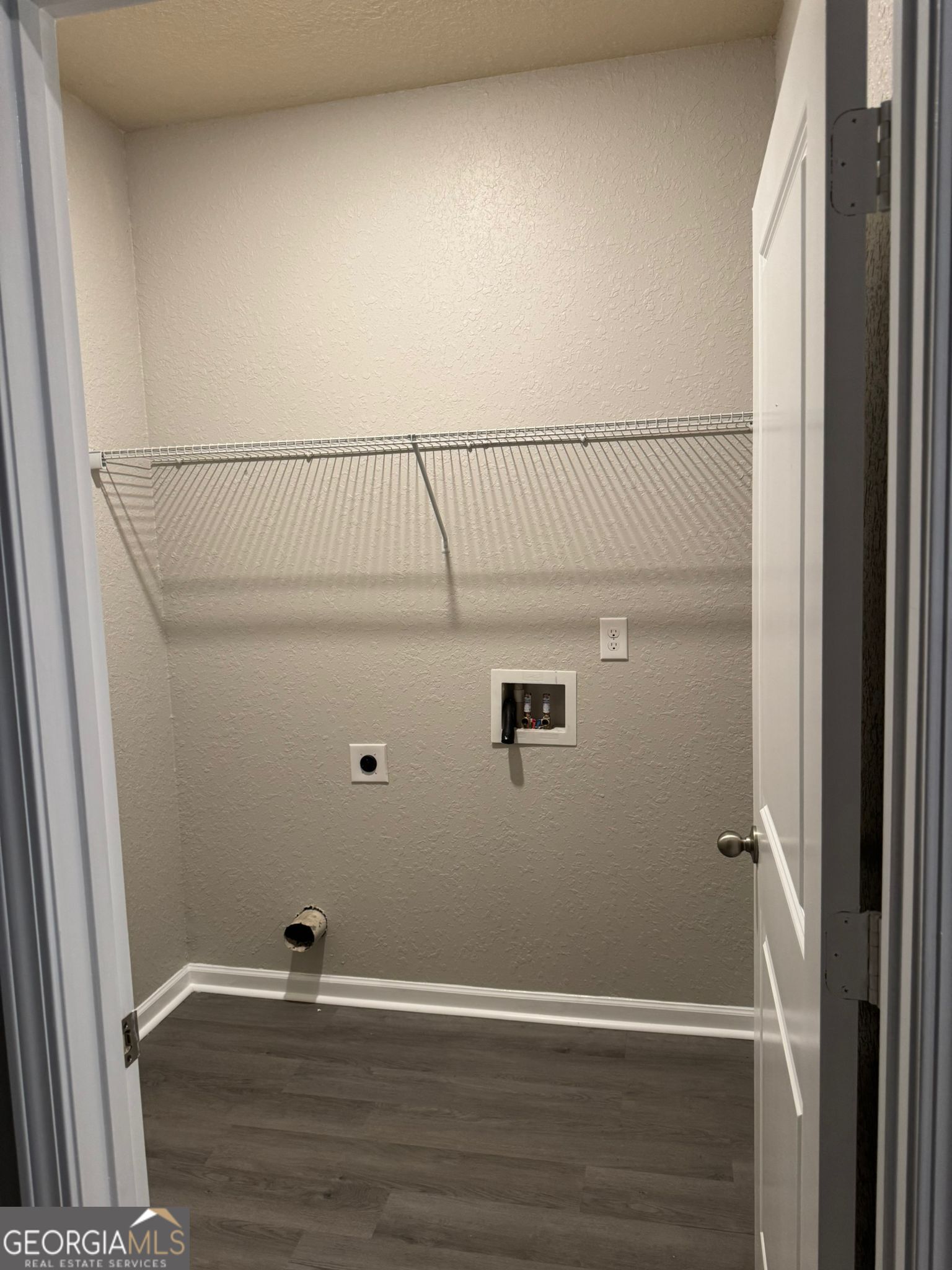 3475 Ridge Hill Parkway Douglasville, GA 30135 - Photo 5 of 34 a view of a small space