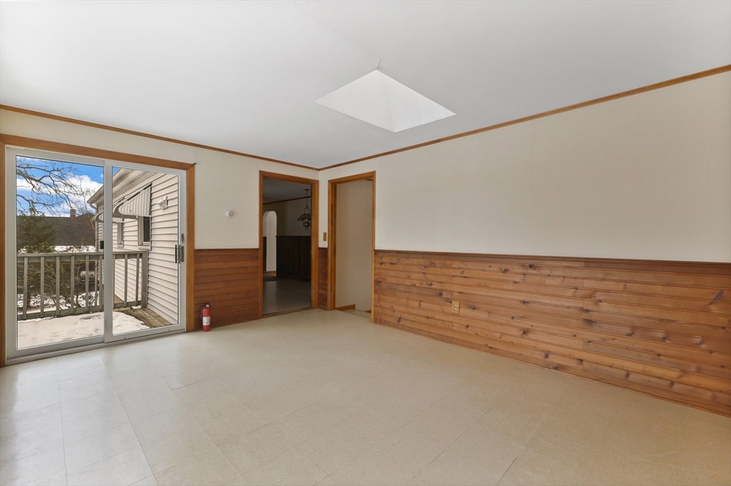 279 South Longyard Road Southwick, MA 01077 - Photo 5 of 33 Gallery Image 5