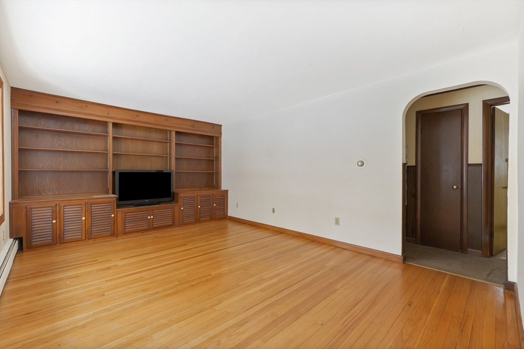 279 South Longyard Road Southwick, MA 01077 - Photo 8 of 33 Gallery Image 8