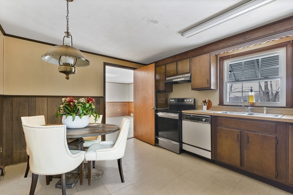 279 South Longyard Road Southwick, MA 01077 - Photo 10 of 33 Gallery Image 10
