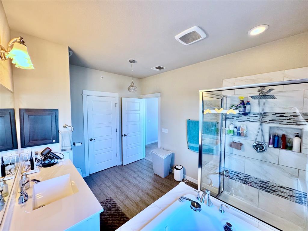 3919 Vaughan Street Austin, TX 78723 - Photo 12 of 25 Gallery Image 12