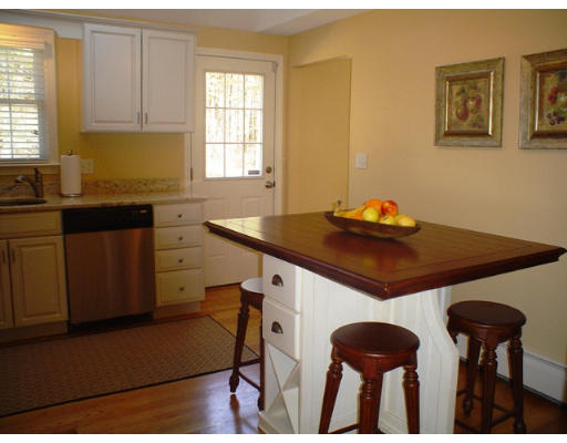 65 Cedarwood Road Hanover, MA 02339 - Photo 8 of 16 Gallery Image 8