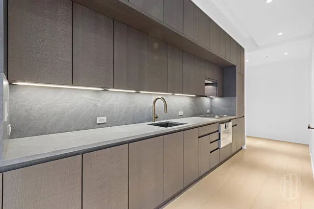 $999,000 | 130 William Street, Unit 16A | Financial District