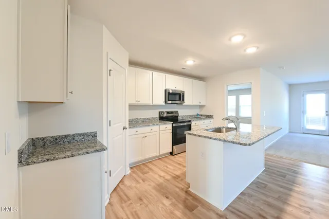 $292,950 | 203 Hl Vly Drive, Unit (LOT 61), La Grange, NC 28551