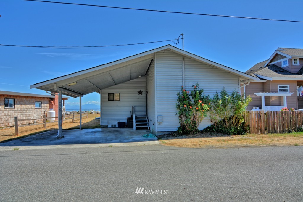 6877 Swanson Street Clinton, WA 98236 - Photo 22 of 23 Gallery Image 22