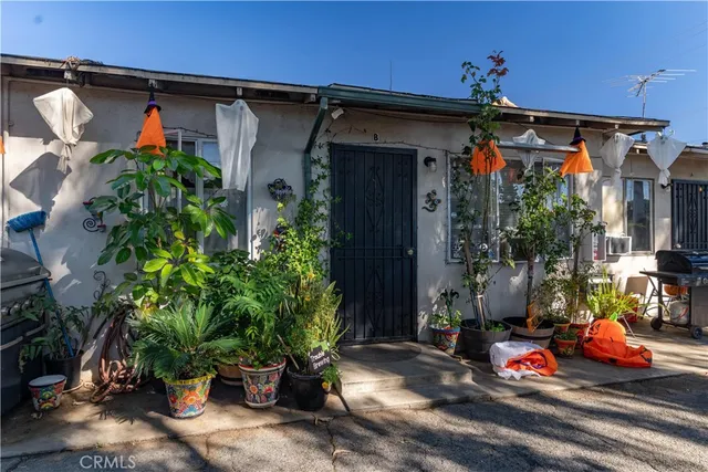 a view of front door of house