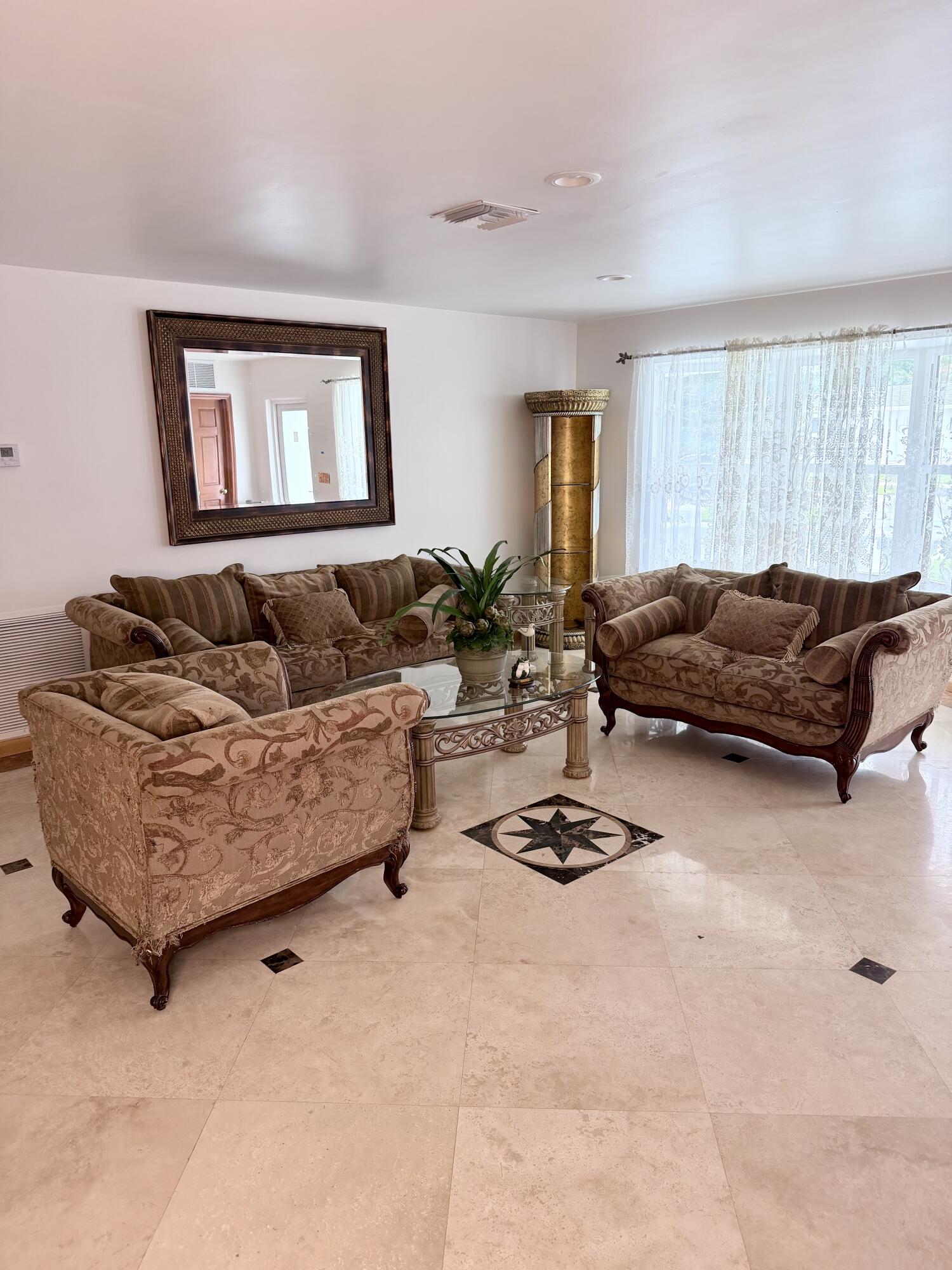 3916 Adams Street Hollywood, FL 33021 - Photo 12 of 38 IMG_9057