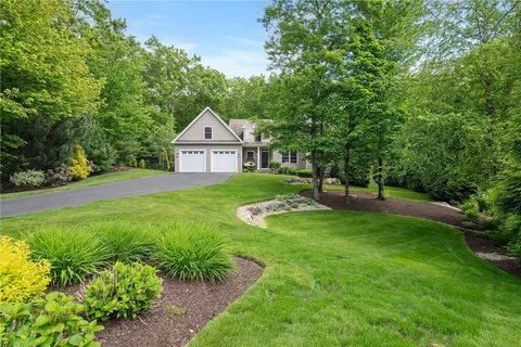 $900,000 | 23 Crest Circle, Smithfield, RI 02917