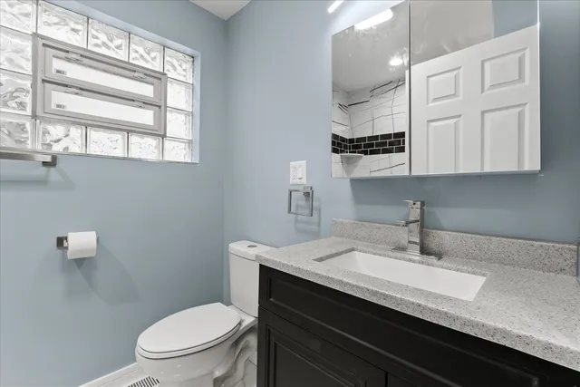 $280,000 | 6831 South Winchester Avenue, Chicago, IL 60636