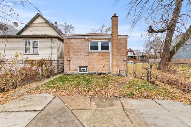 $280,000 | 6831 South Winchester Avenue, Chicago, IL 60636
