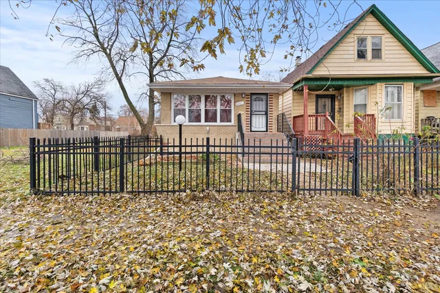 $280,000 | 6831 South Winchester Avenue, Chicago, IL 60636