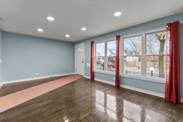 $280,000 | 6831 South Winchester Avenue, Chicago, IL 60636