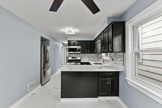 $280,000 | 6831 South Winchester Avenue, Chicago, IL 60636