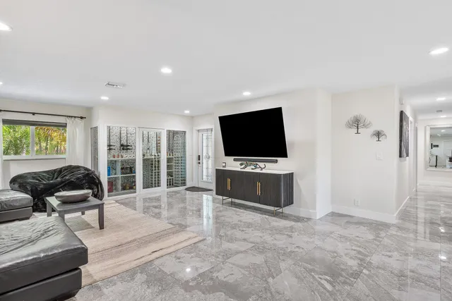 $1,699,000 | 2200 Southeast 9th Street, Pompano Beach, FL 33062