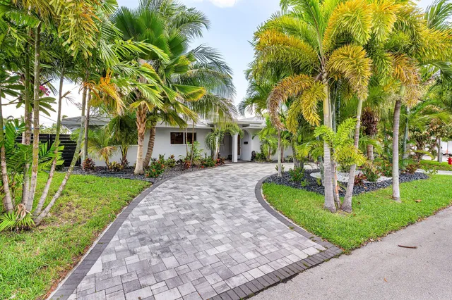 $1,699,000 | 2200 Southeast 9th Street, Pompano Beach, FL 33062