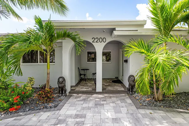 $1,699,000 | 2200 Southeast 9th Street, Pompano Beach, FL 33062