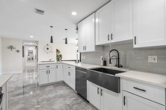 $1,699,000 | 2200 Southeast 9th Street, Pompano Beach, FL 33062