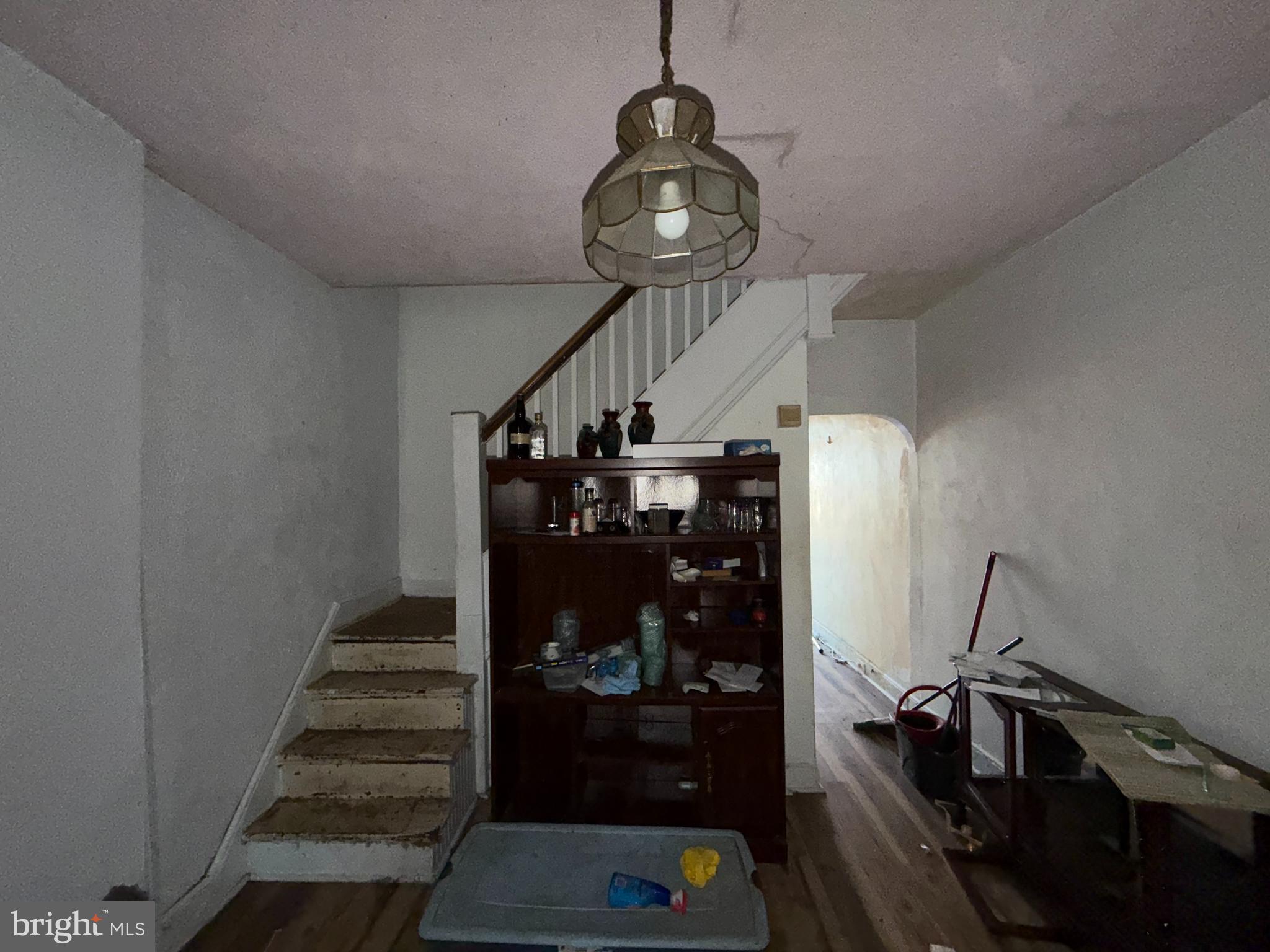 910 North Dukeland Street Baltimore, MD 21216 - Photo 6 of 27 a view of entryway